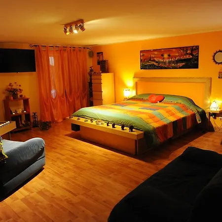 Apartment Orange House Neapel