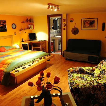Orange House Neapel